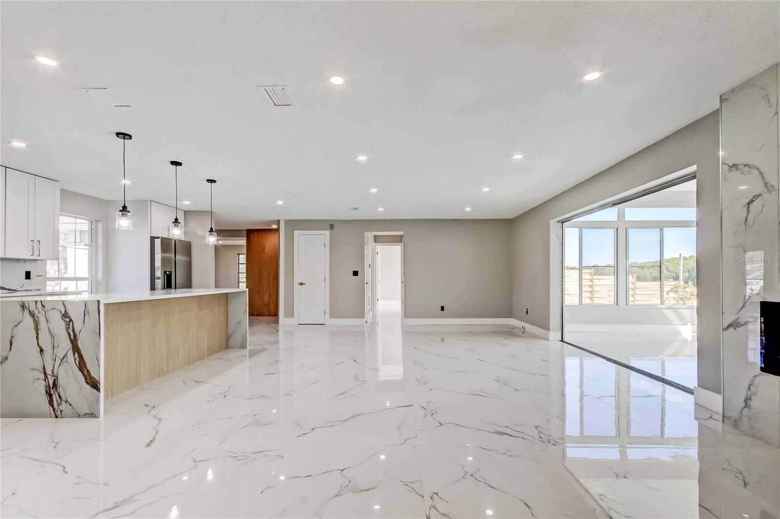 ARVIS CIRCLE - Residential