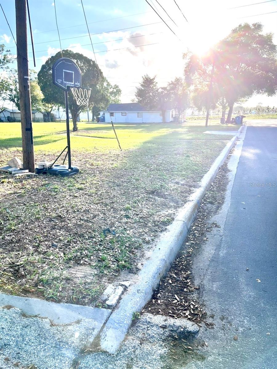 TWIN LAKE PARK RESUB - Land