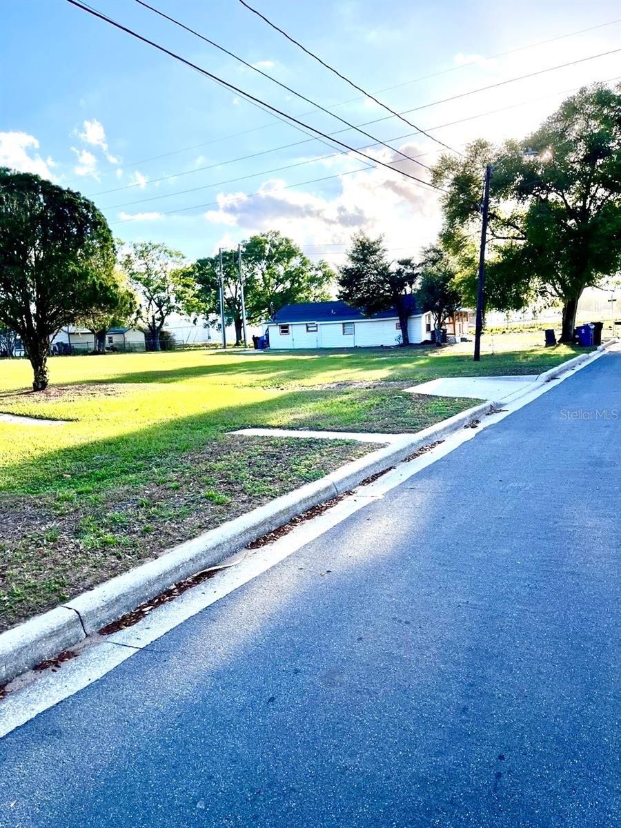 TWIN LAKE PARK RESUB - Land