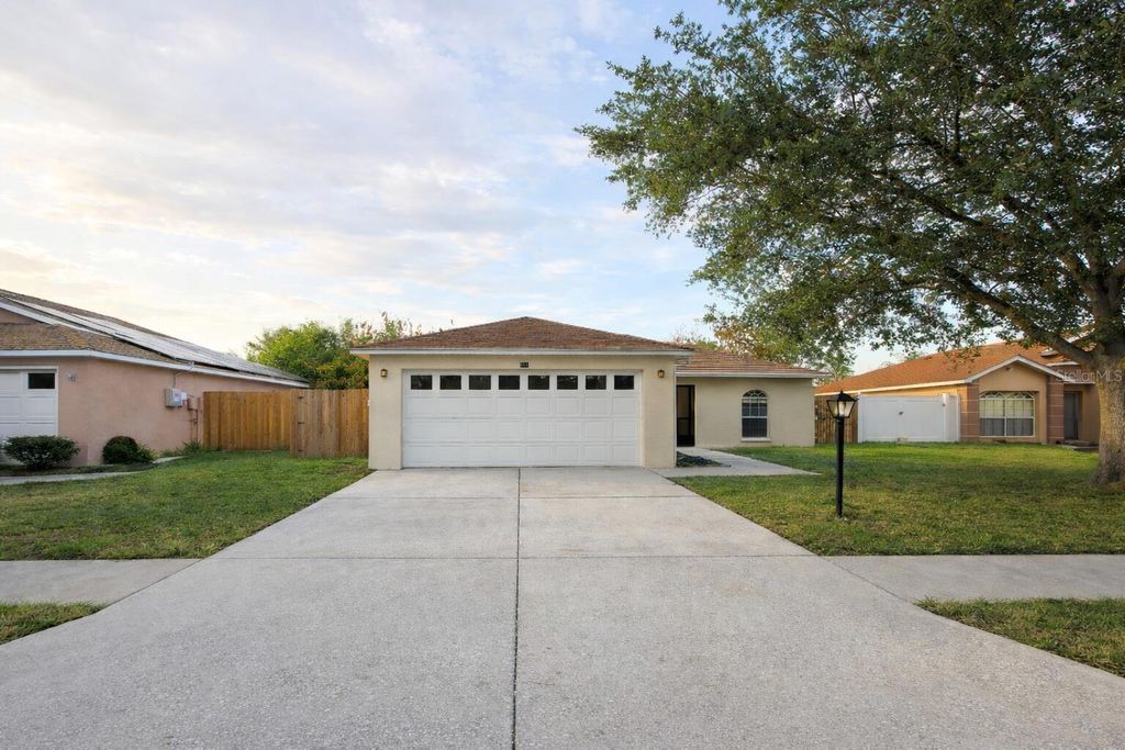 Photo of 101 Diamond Ridge Boulevard, Auburndale, FL 33823 (MLS # O6402393)