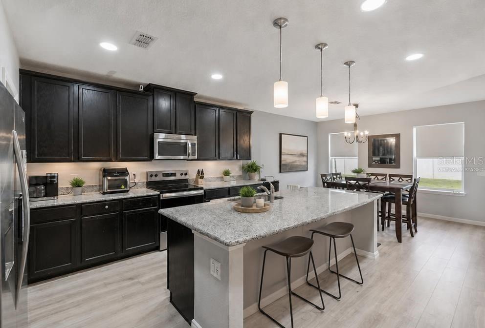 2815 MONTICELLO WAY