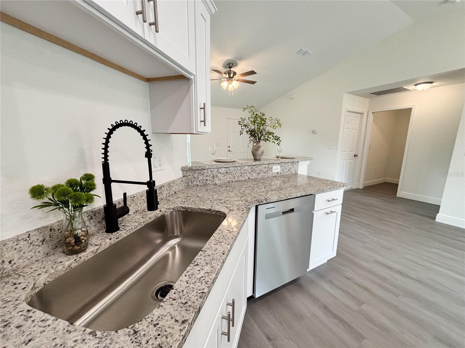 RAINBOW LAKES ESTATE - Residential