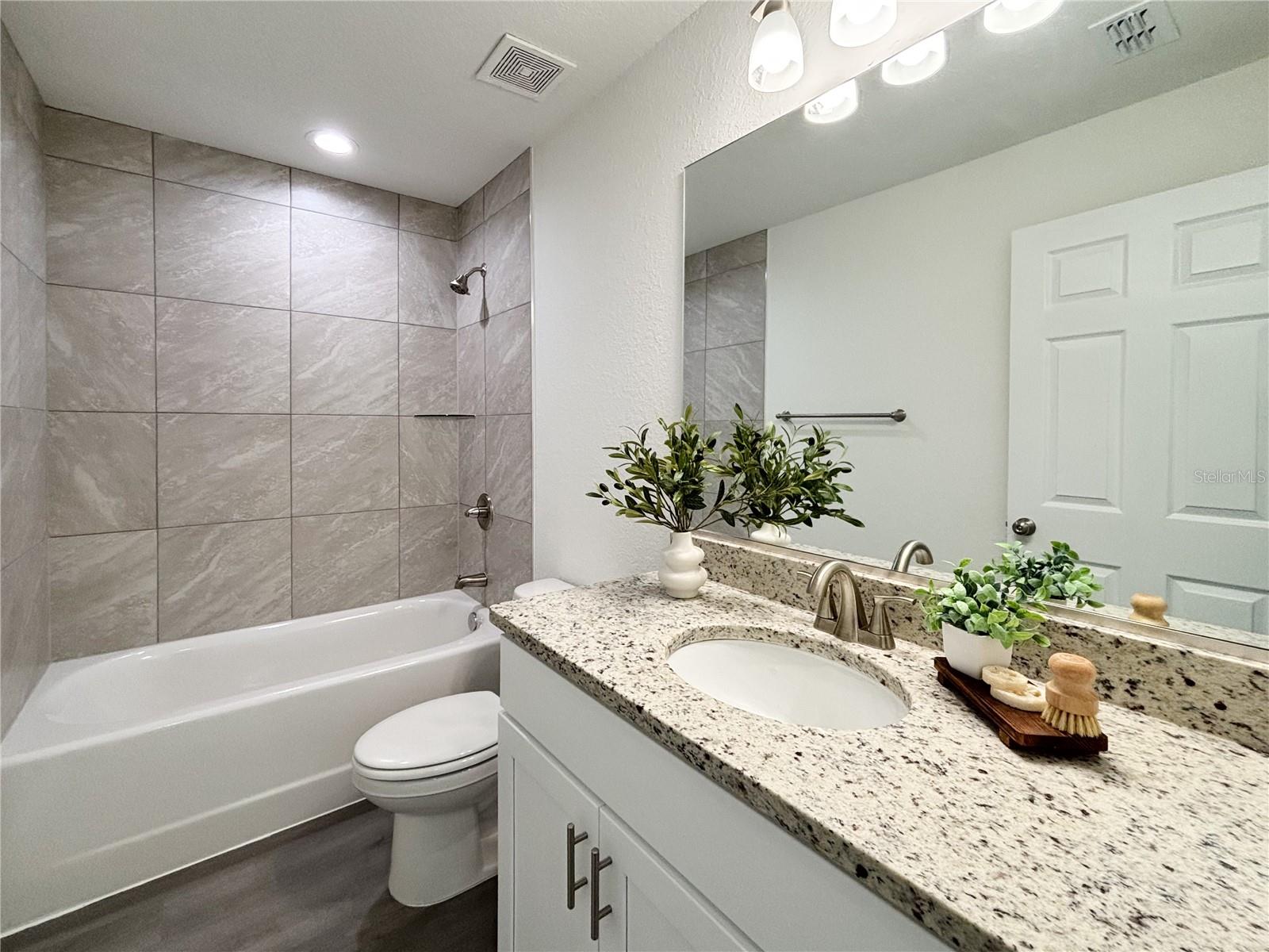 RAINBOW LAKES ESTATE - Residential