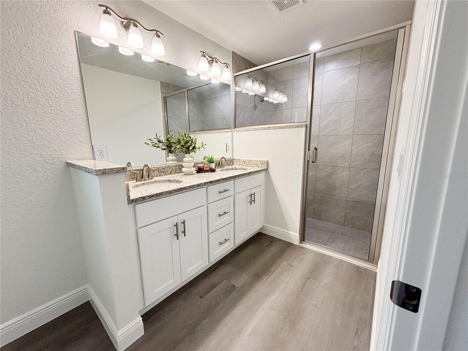 RAINBOW LAKES ESTATE - Residential