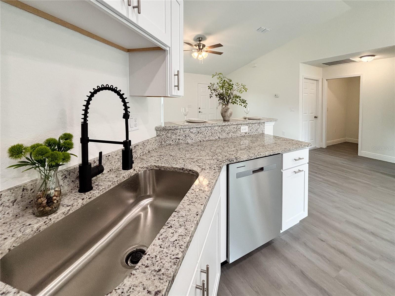 RAINBOW LAKES ESTATE - Residential