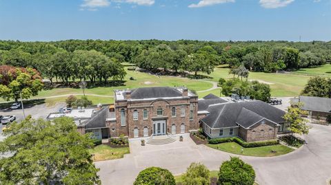 A home in TARPON SPRINGS