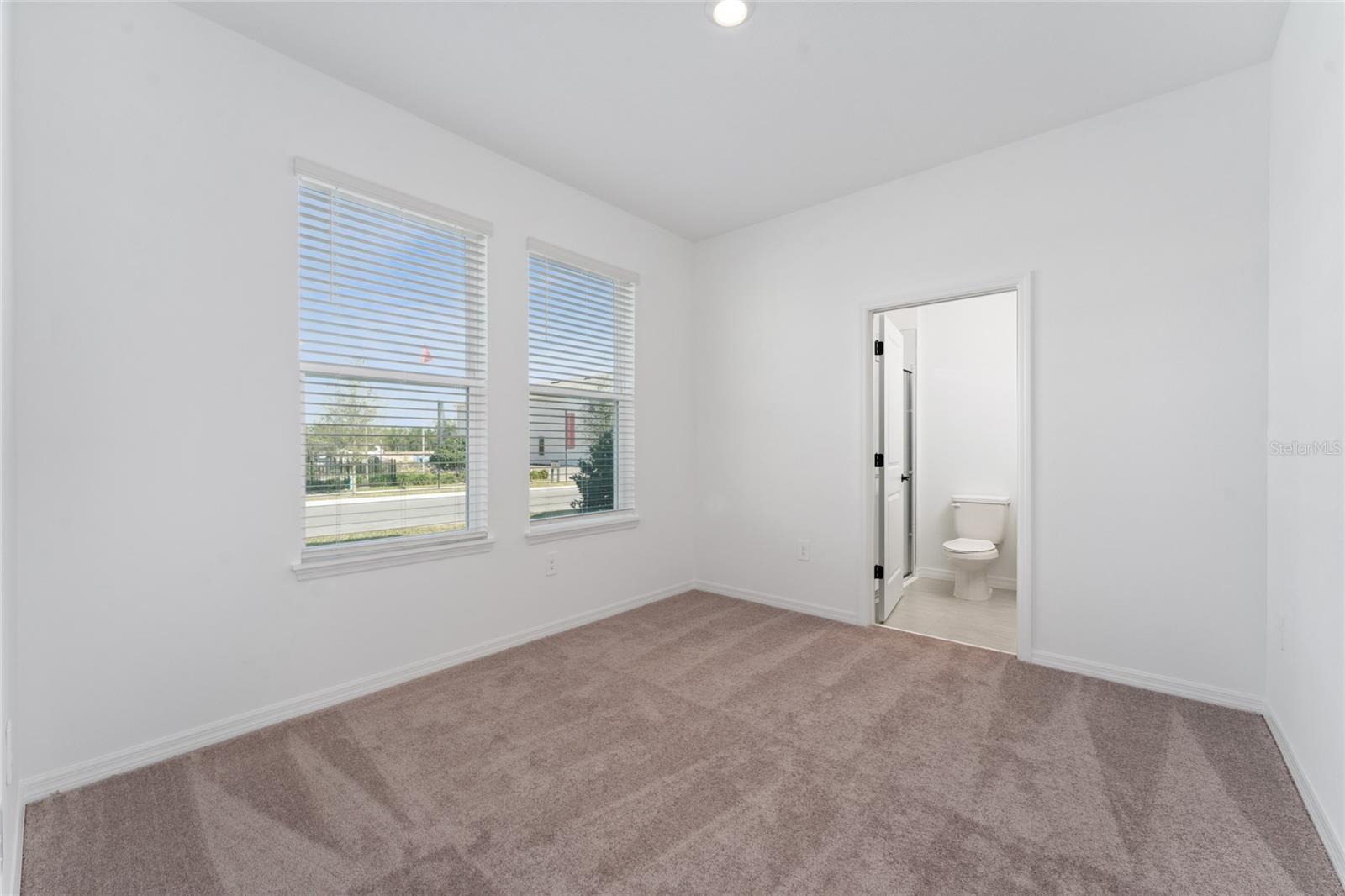 HARVEST/OVATION - Residential Lease