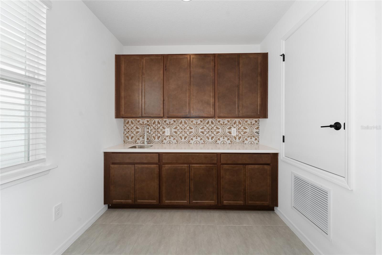 HARVEST/OVATION - Residential Lease