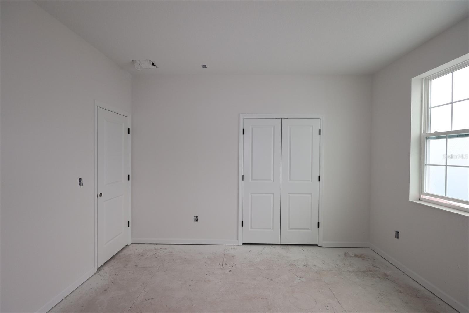 CENTER LAKE ON THE PARK - Residential