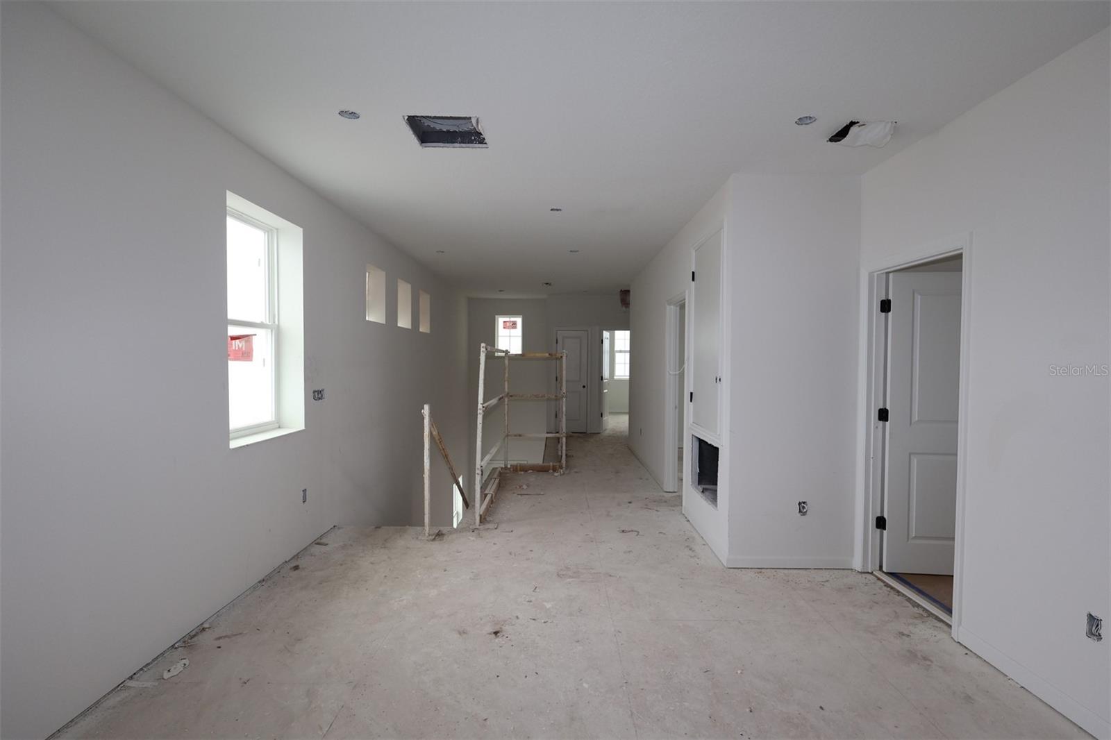 CENTER LAKE ON THE PARK - Residential