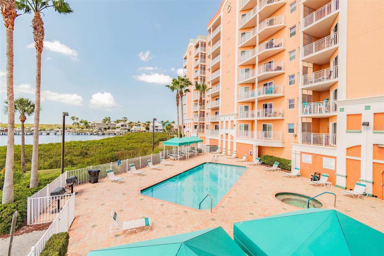 SEAVIEW PLACE/GULF LNDGS - Residential