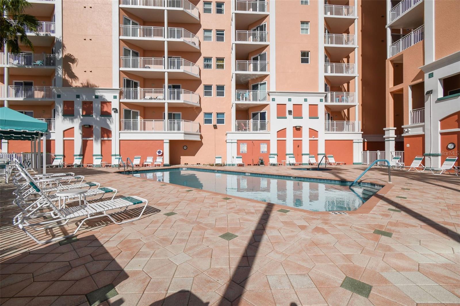 SEAVIEW PLACE/GULF LNDGS - Residential