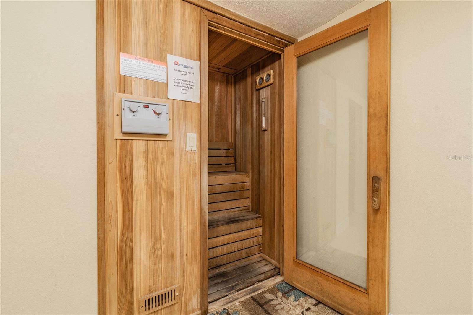 SEAVIEW PLACE/GULF LNDGS - Residential