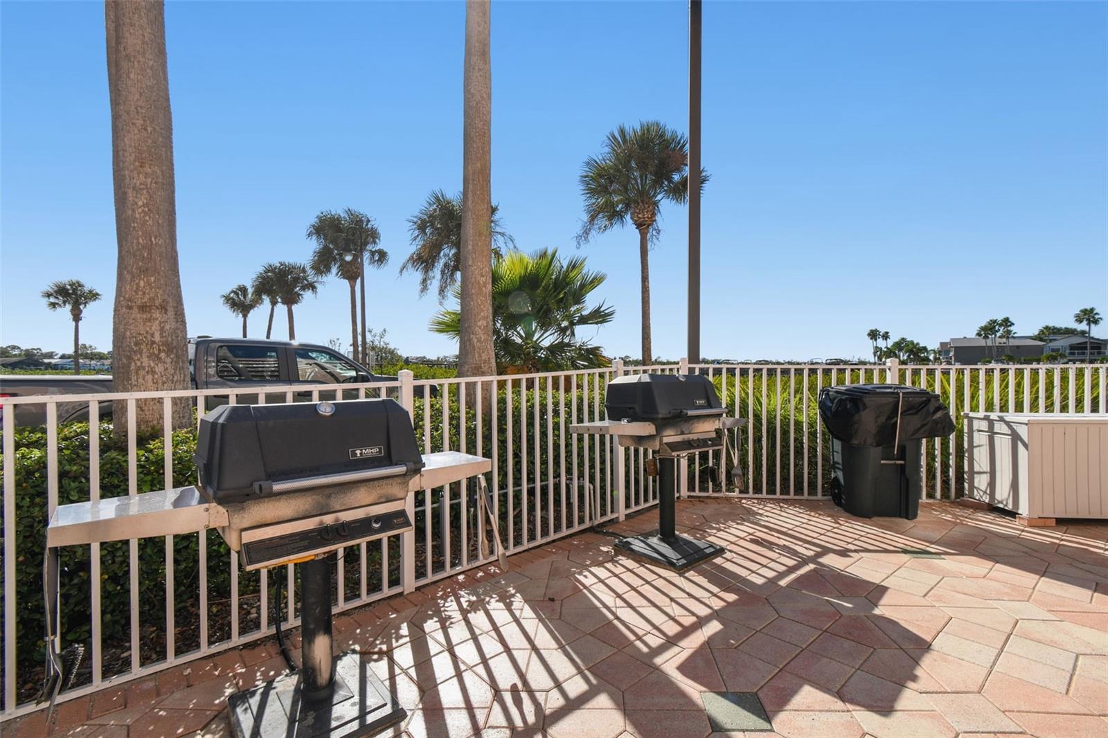 SEAVIEW PLACE/GULF LNDGS - Residential