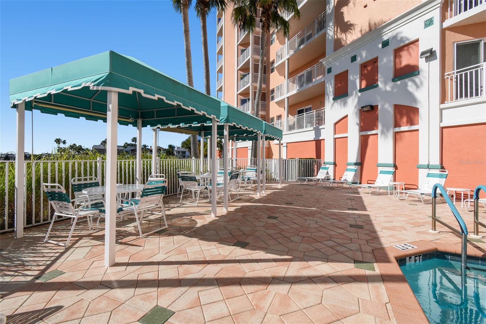 SEAVIEW PLACE/GULF LNDGS - Residential