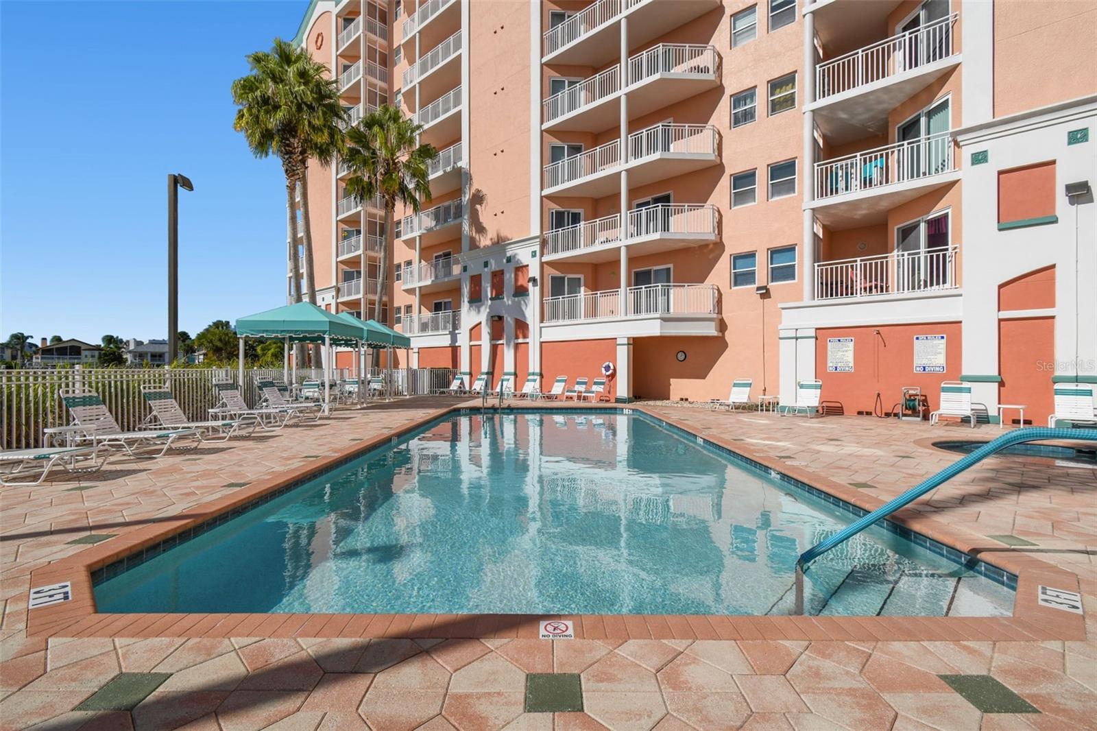 SEAVIEW PLACE/GULF LNDGS - Residential