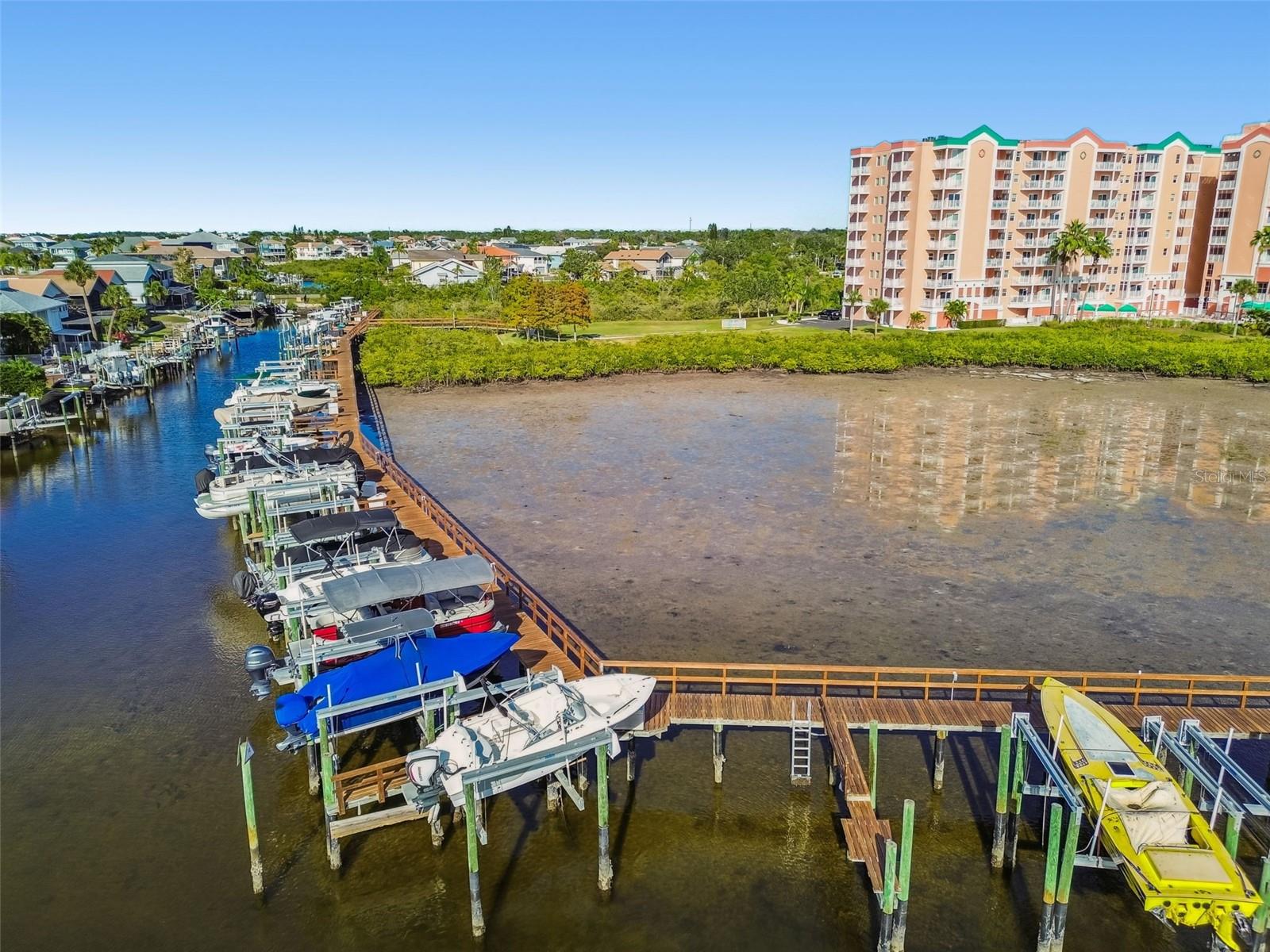 SEAVIEW PLACE/GULF LNDGS - Residential