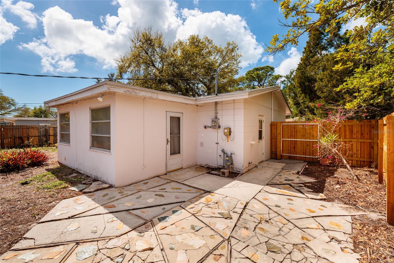 BANKS MARTHA C SUB - Residential