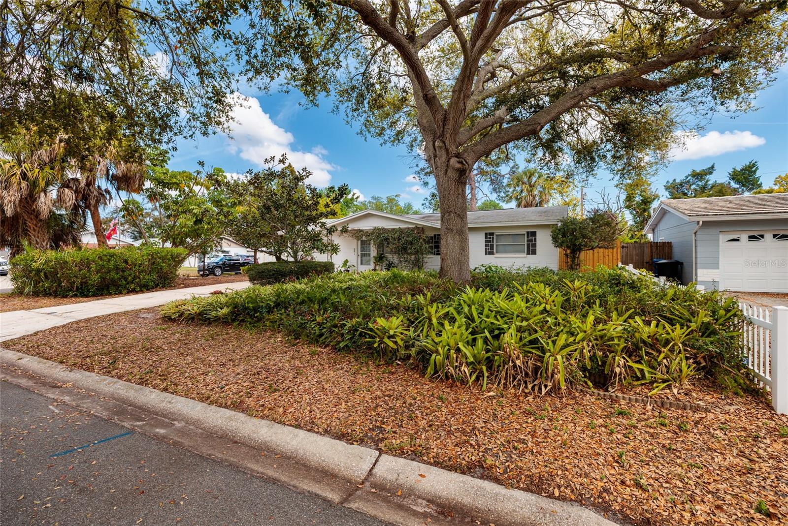 BANKS MARTHA C SUB - Residential