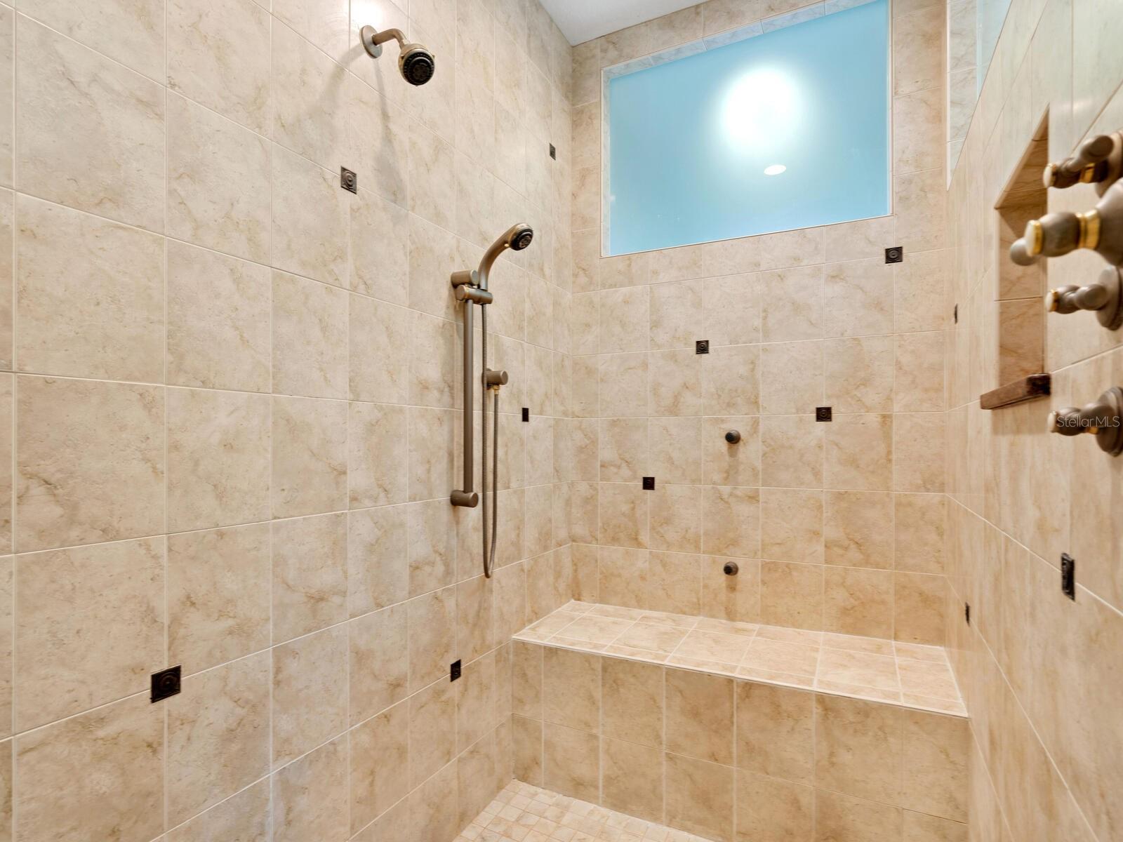 AQUALANE ESTATES 1ST - Residential