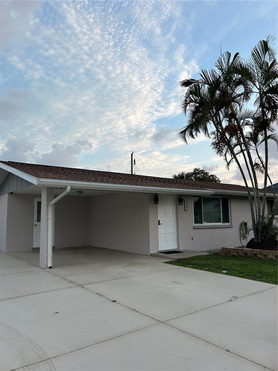 SOUTH VENICE - Residential Lease
