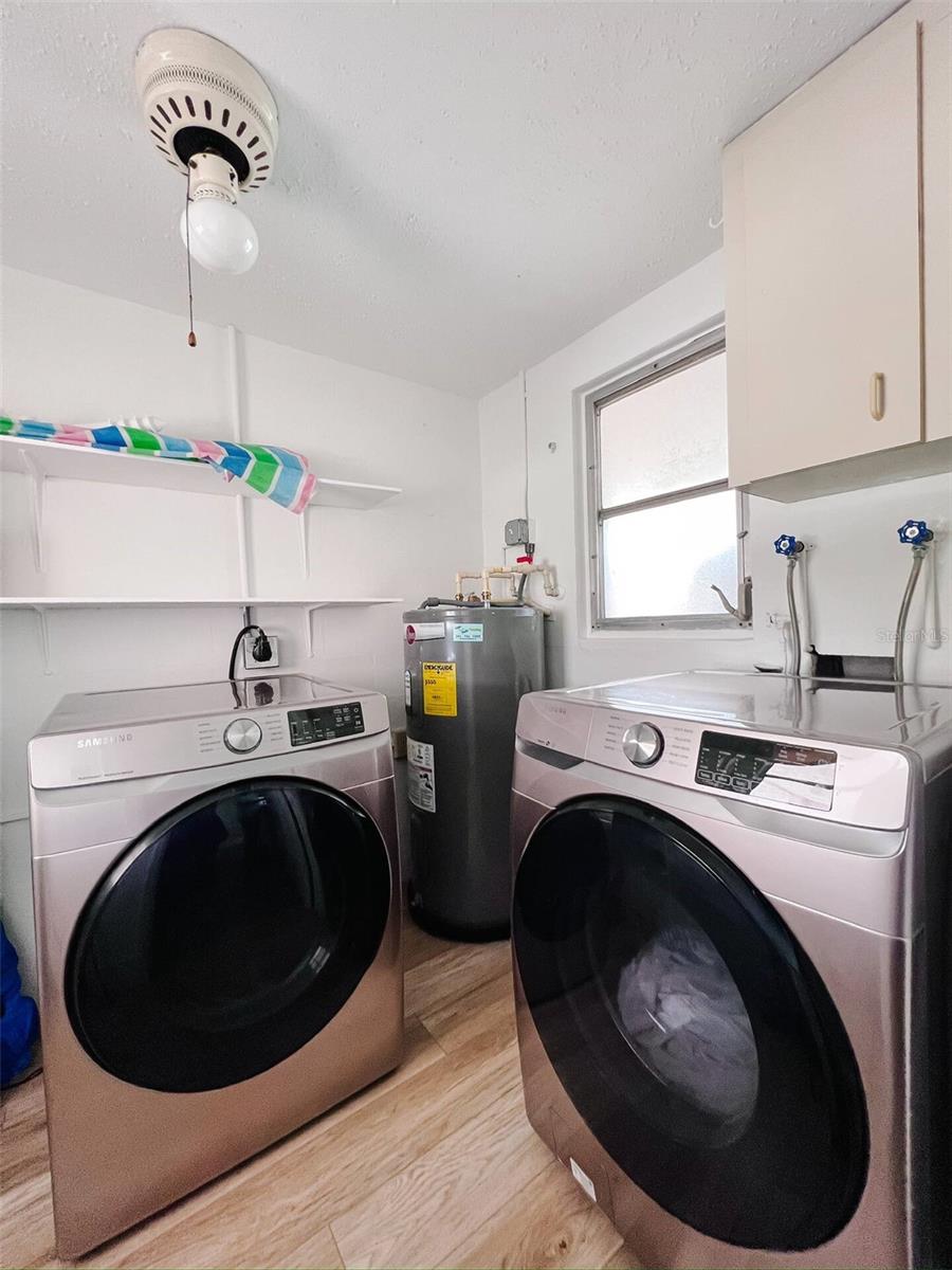 SOUTH VENICE - Residential Lease