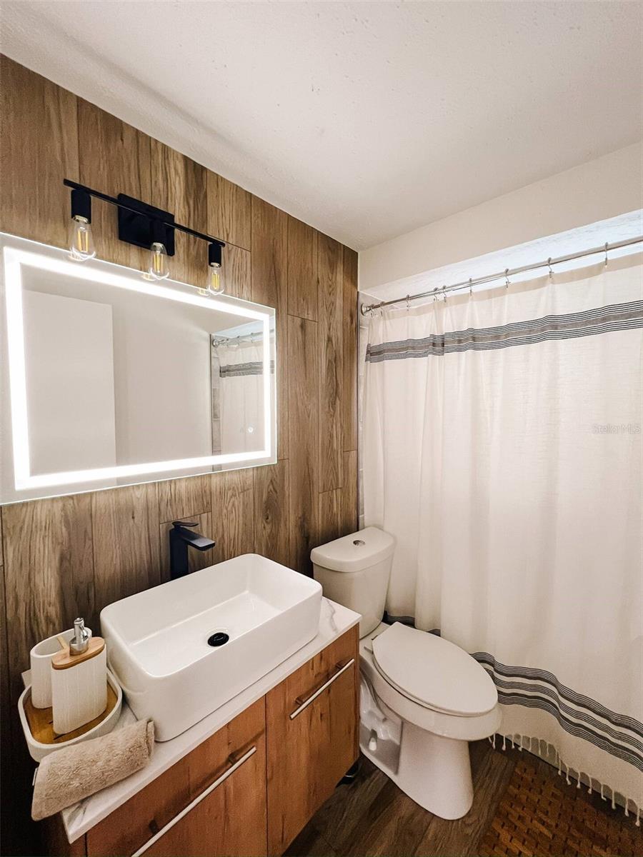 SOUTH VENICE - Residential Lease