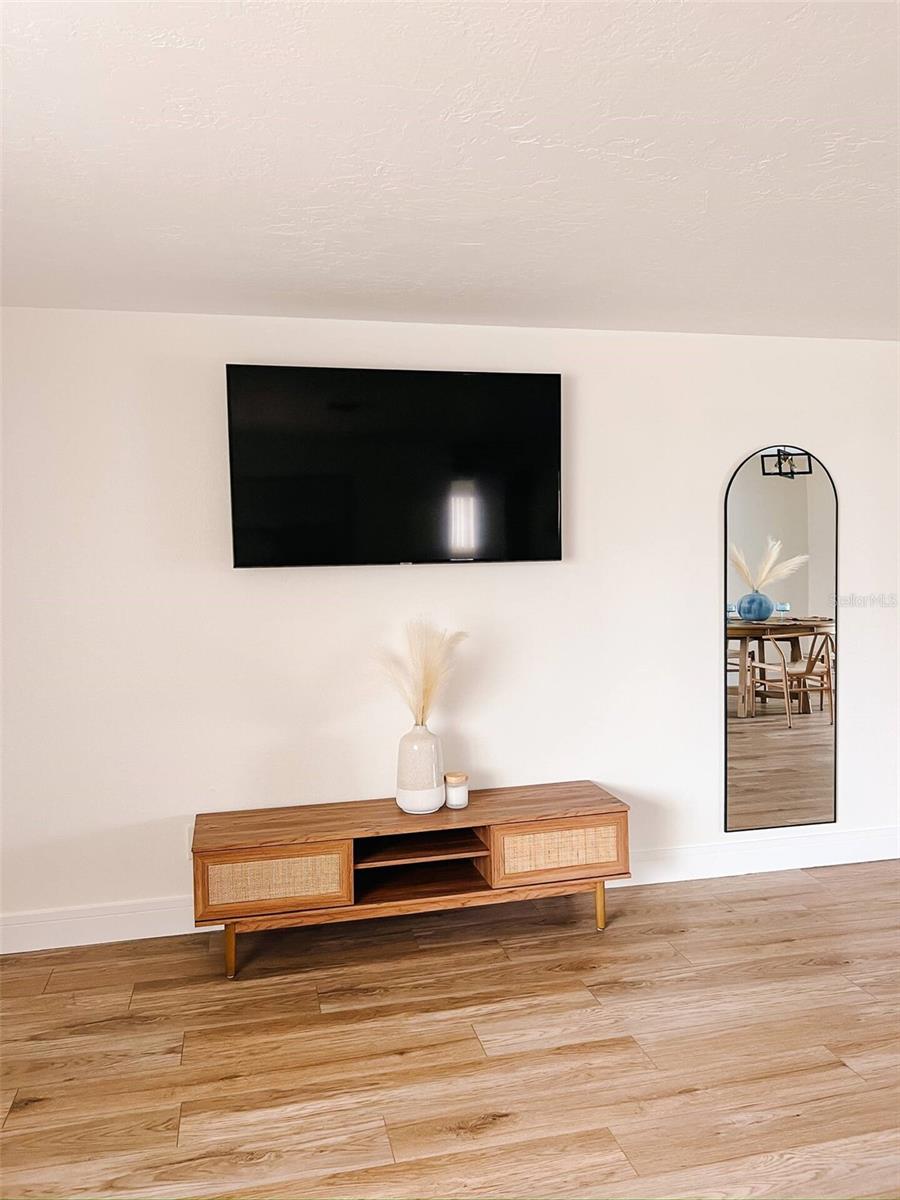 SOUTH VENICE - Residential Lease