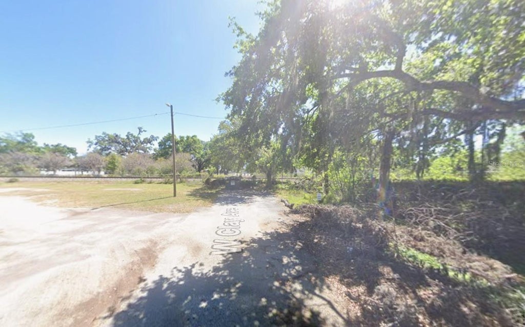 Photo of 122 W Clay Avenue, Brandon, FL 33510 (MLS # K4903881)