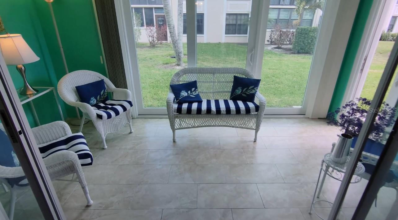 IMPERIAL POINT CONDO - Residential