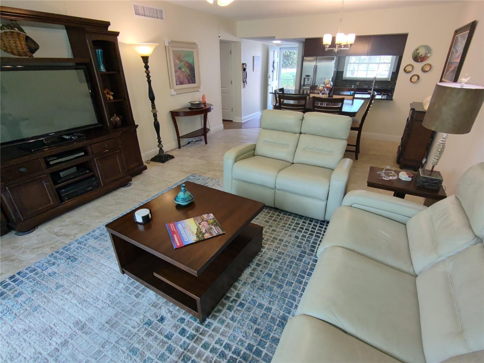 IMPERIAL POINT CONDO - Residential