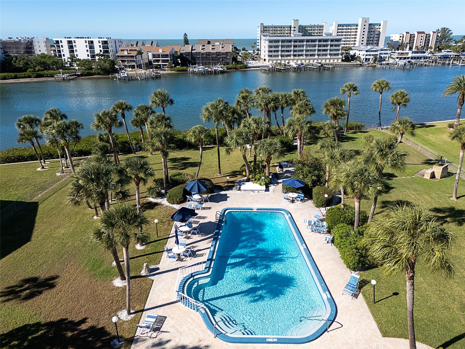 IMPERIAL POINT CONDO - Residential