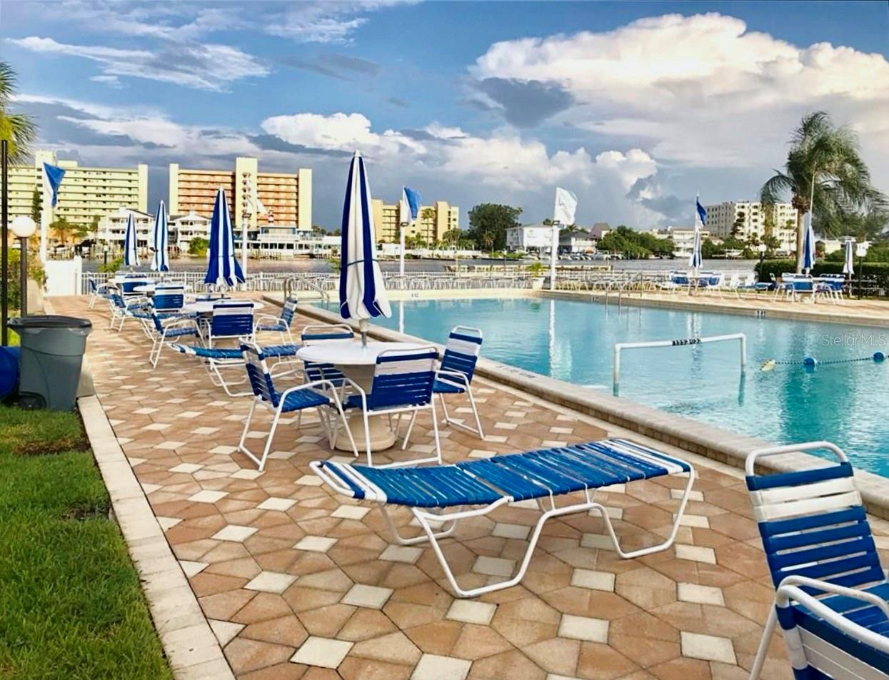 IMPERIAL POINT CONDO - Residential