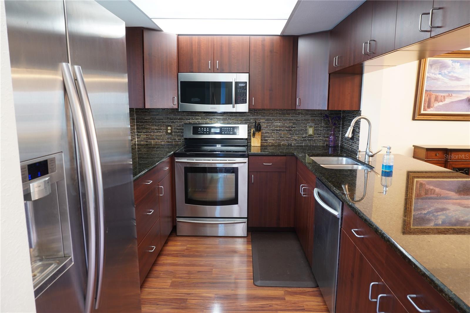 IMPERIAL POINT CONDO - Residential