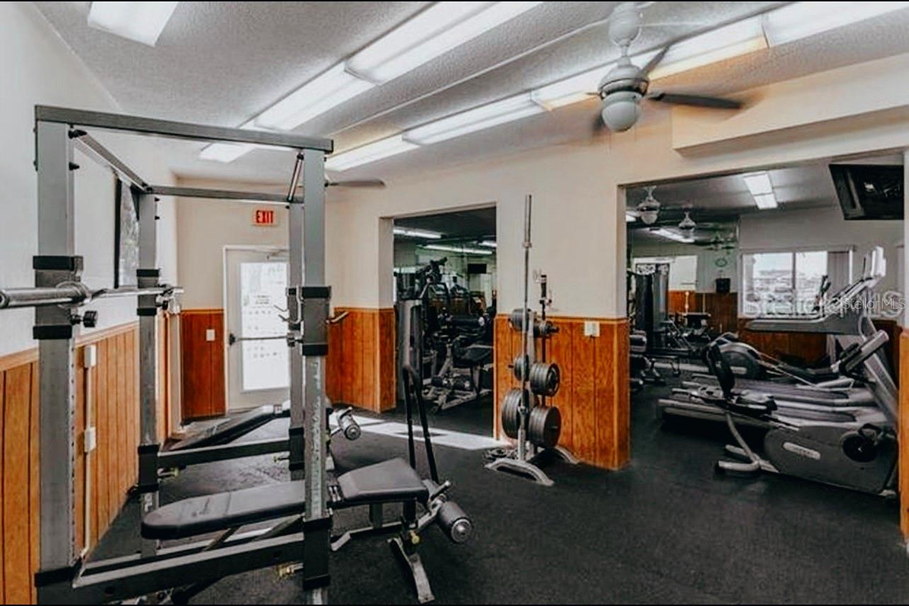 IMPERIAL POINT CONDO - Residential