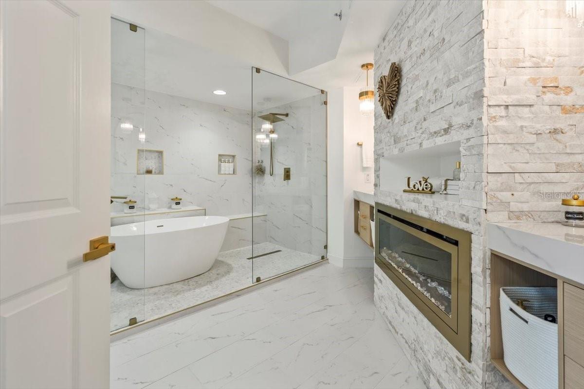 MARINA GRANDE/HALIFAX 01 - Residential