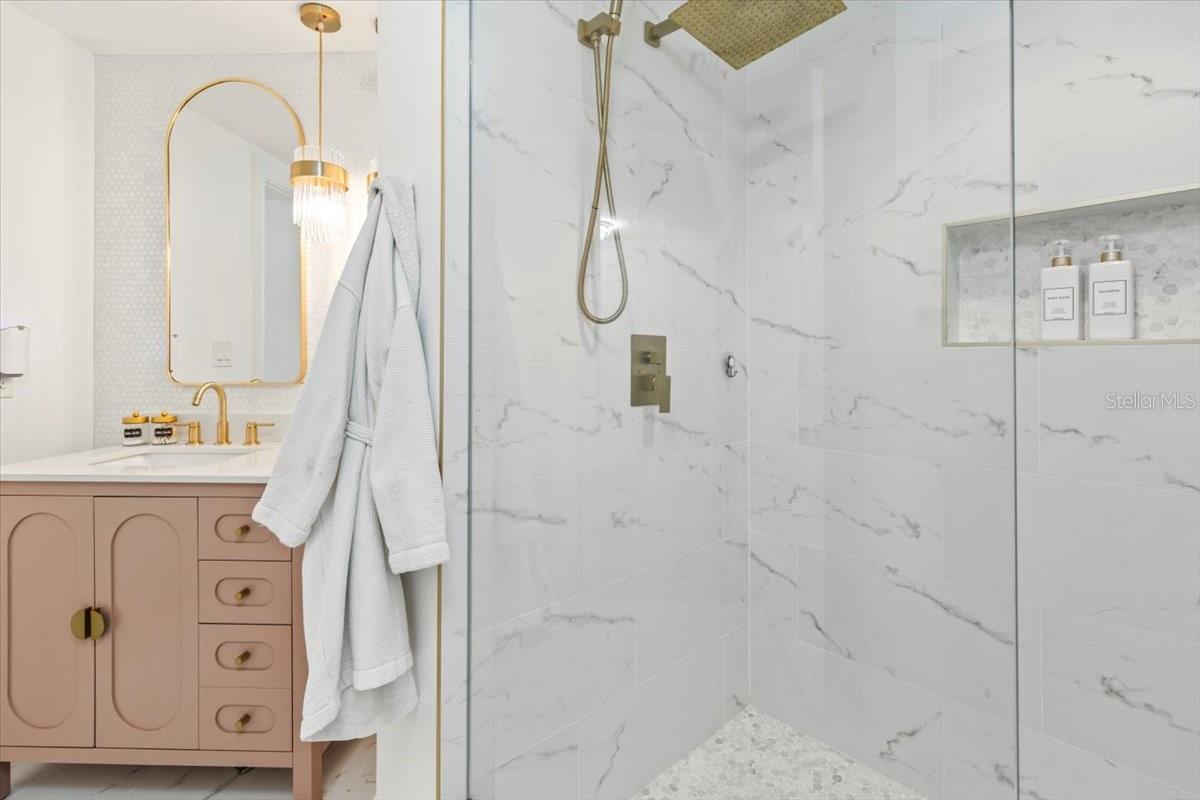 MARINA GRANDE/HALIFAX 01 - Residential