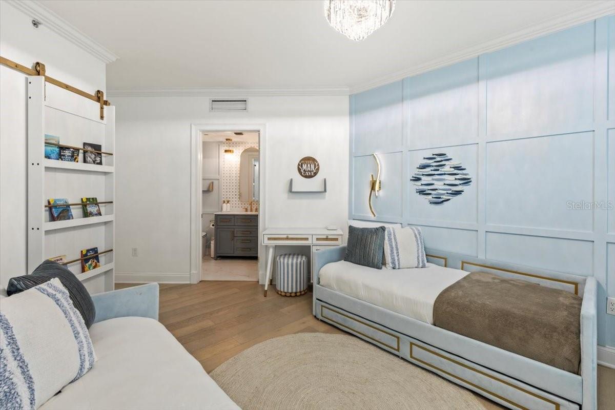 MARINA GRANDE/HALIFAX 01 - Residential