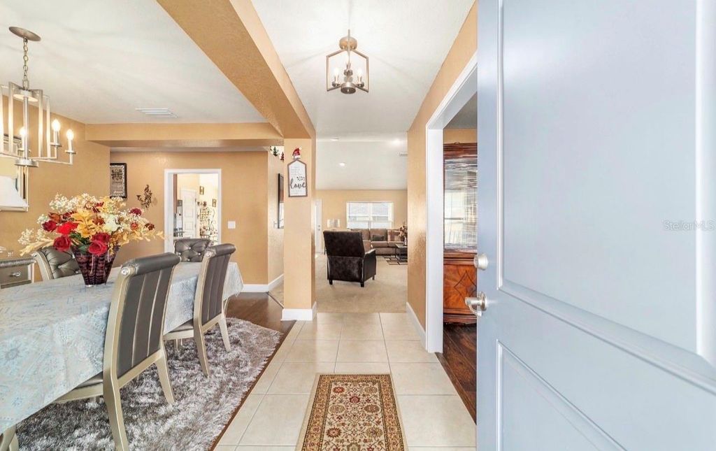 Photo of 4000 SE 98th Place, Belleview, FL 34420 (MLS # OM715830)