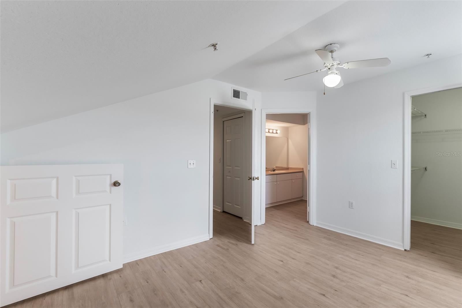CHARLES TOWNE/PK CENTRAL CONDO - Residential