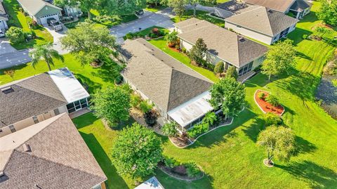 A home in LAKELAND