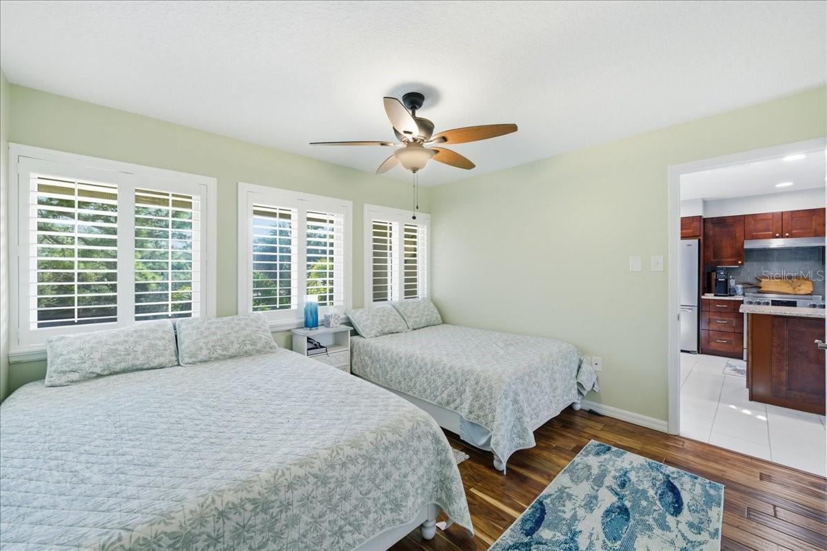 TARPON COVE CONDO - Residential