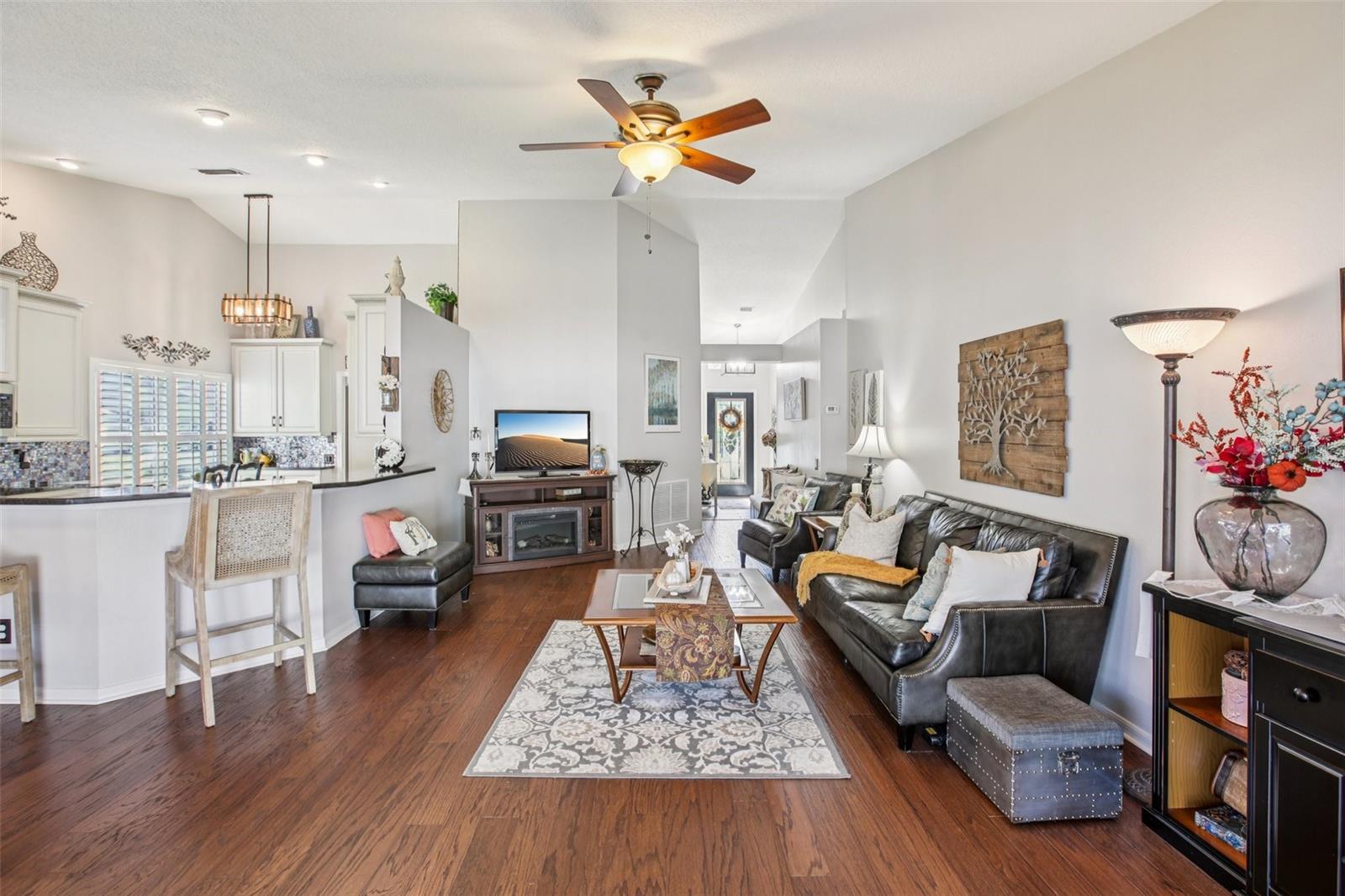 CALUSA TRACE UNIT IX PH II - Residential