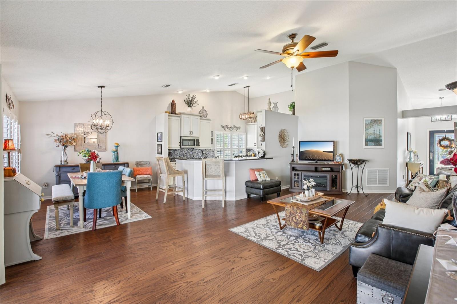 CALUSA TRACE UNIT IX PH II - Residential