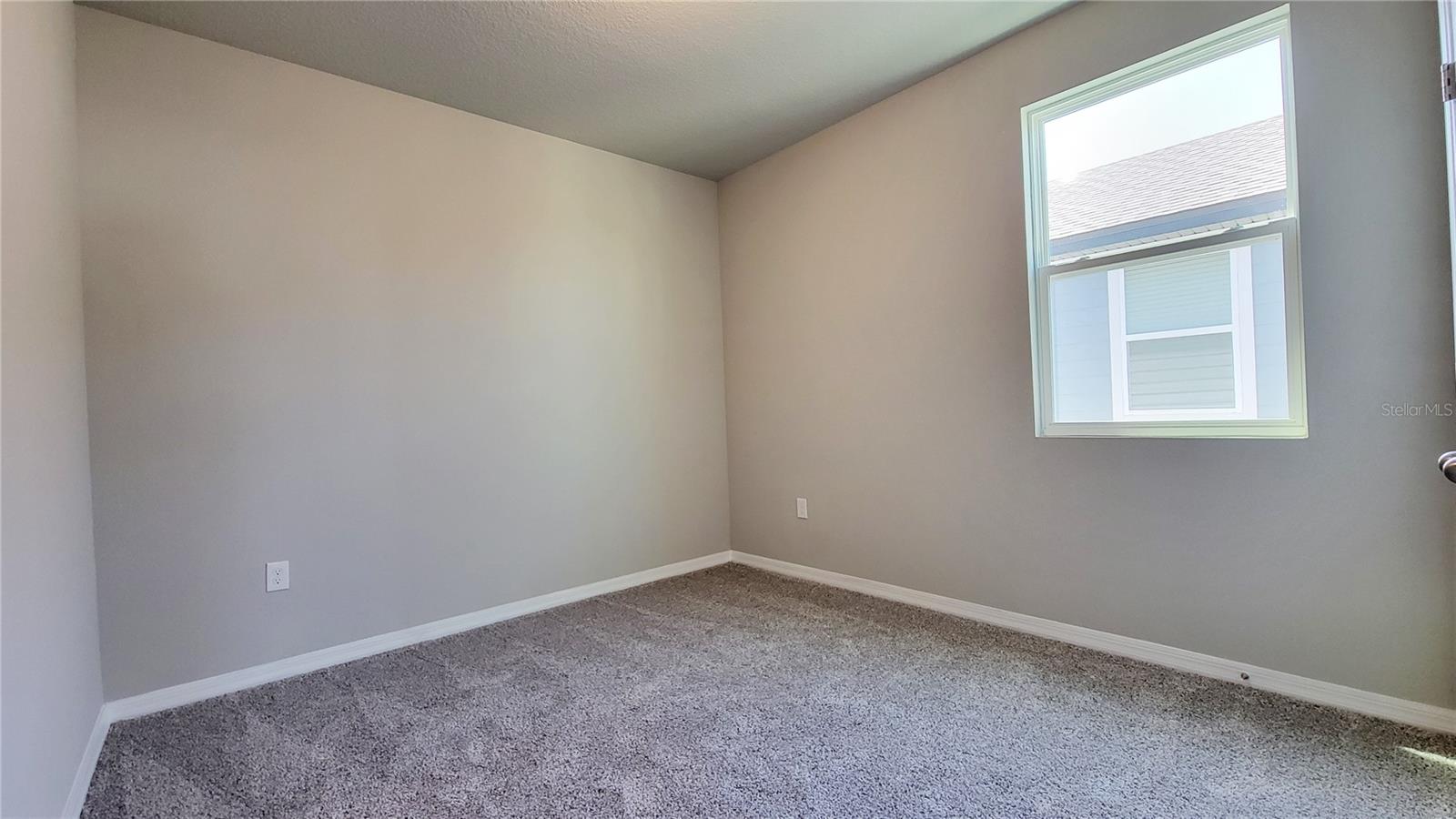 SILVER SPRINGS PB 30 PGS 90-96 LOT 79 - Residential Lease