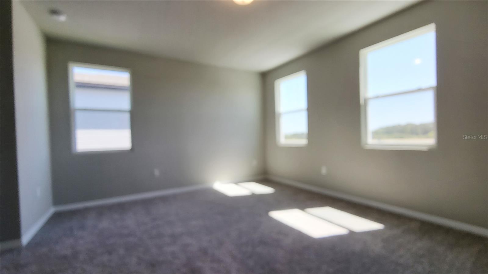 SILVER SPRINGS PB 30 PGS 90-96 LOT 79 - Residential Lease