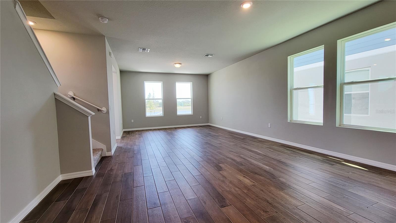 SILVER SPRINGS PB 30 PGS 90-96 LOT 79 - Residential Lease