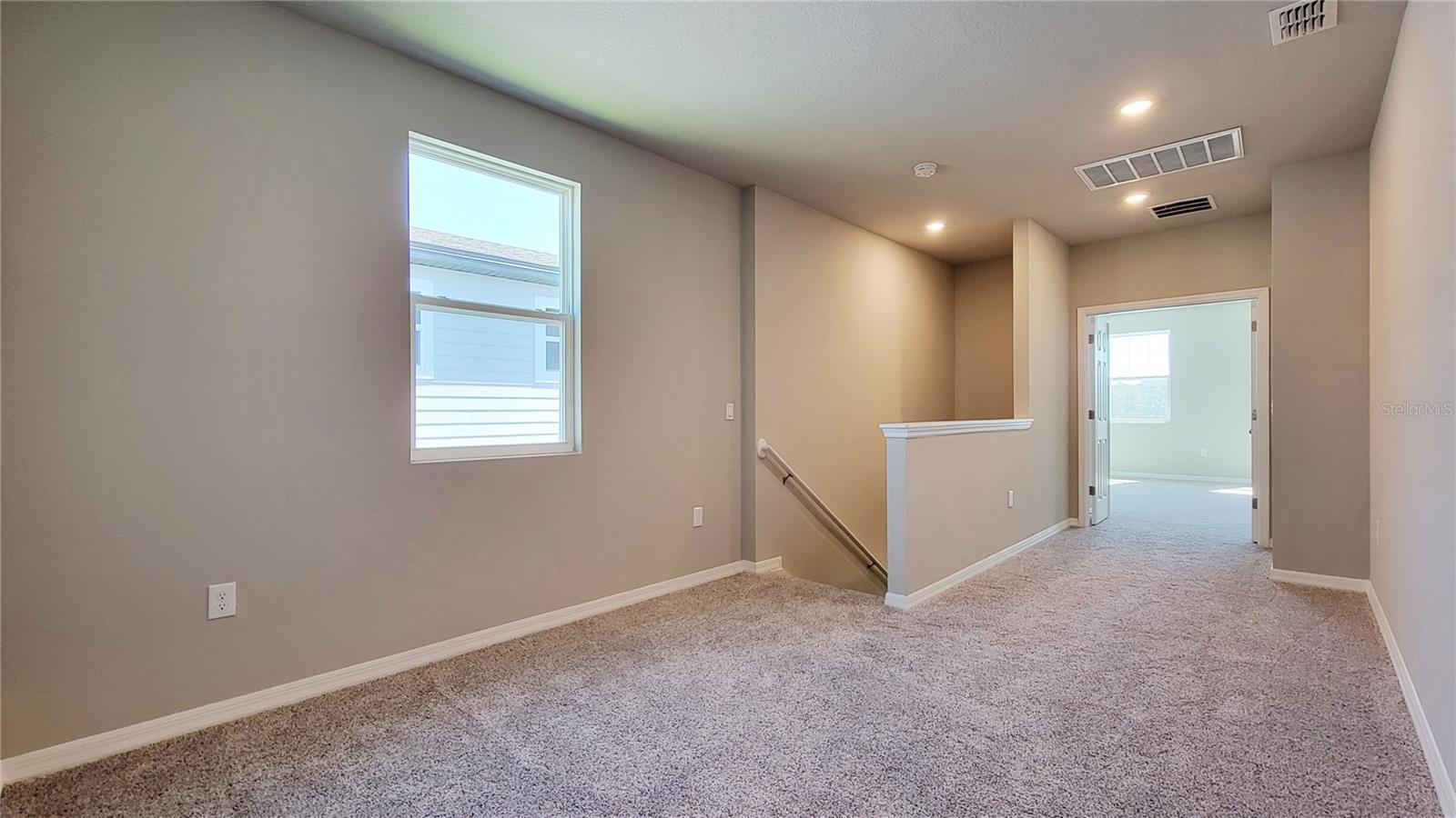 SILVER SPRINGS PB 30 PGS 90-96 LOT 79 - Residential Lease