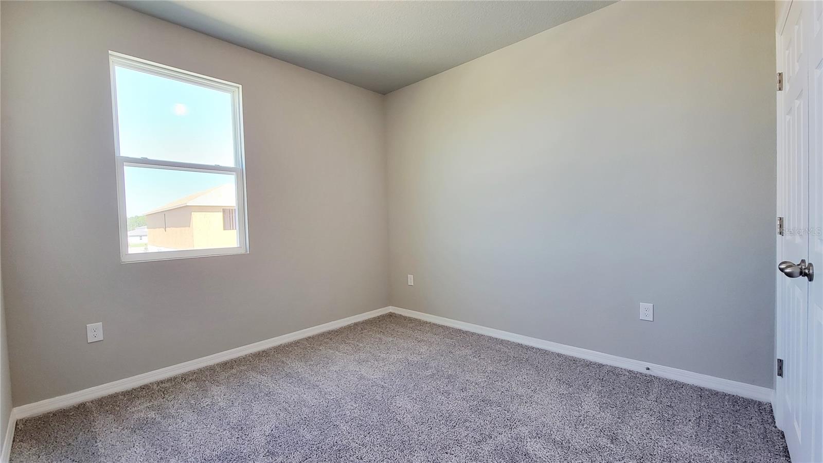 SILVER SPRINGS PB 30 PGS 90-96 LOT 79 - Residential Lease