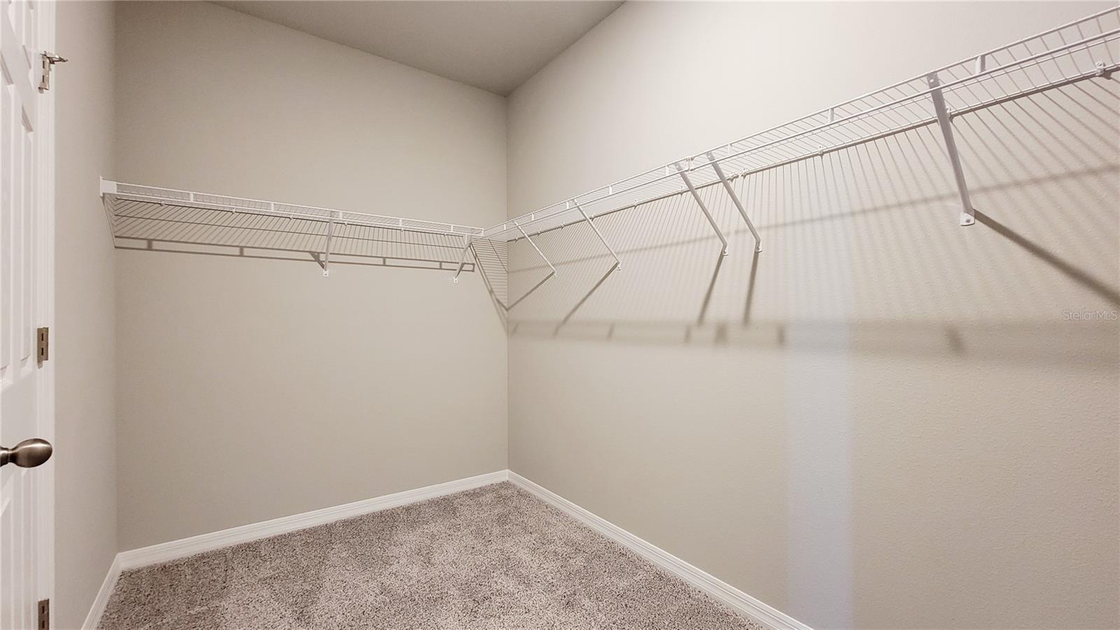 SILVER SPRINGS PB 30 PGS 90-96 LOT 79 - Residential Lease